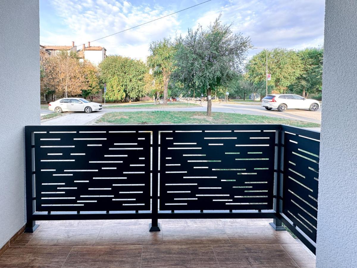 Kiko Apartmani Lux Zrenjanin Zewnętrze zdjęcie