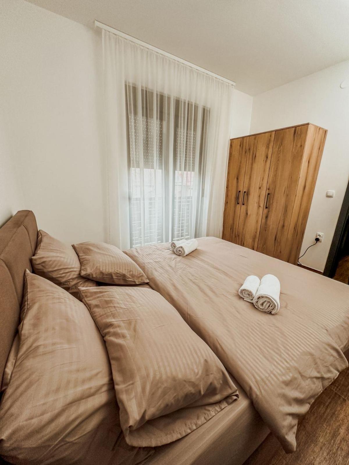 Kiko Apartmani Lux Zrenjanin Zewnętrze zdjęcie