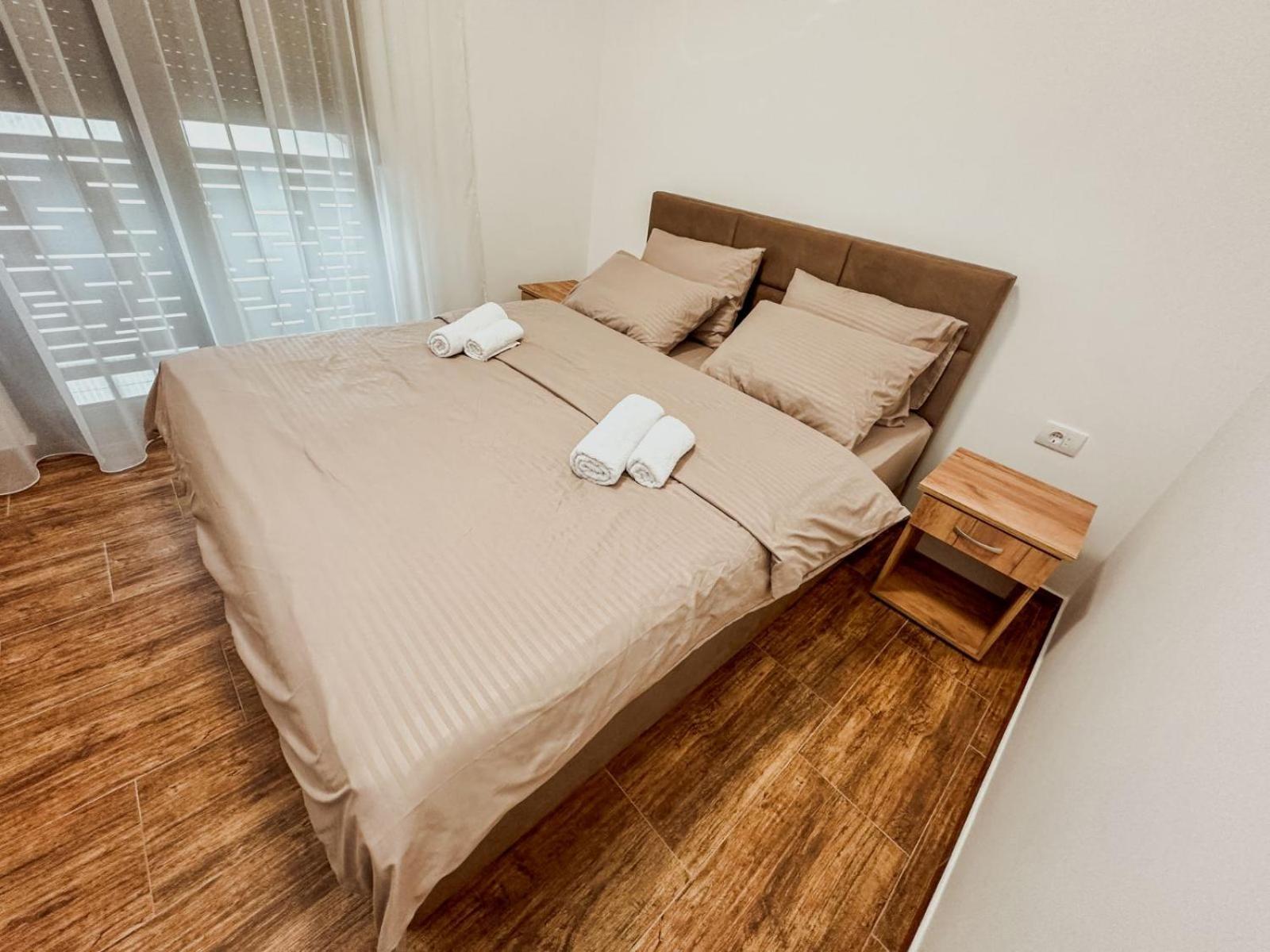 Kiko Apartmani Lux Zrenjanin Zewnętrze zdjęcie